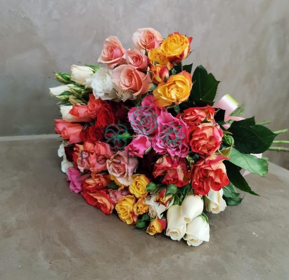 Букет цветов из: Розы в Новая Мельница