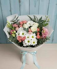 Букет цветов из:  Розы, Лизиантусы и Хризантемы в Новая Мельница