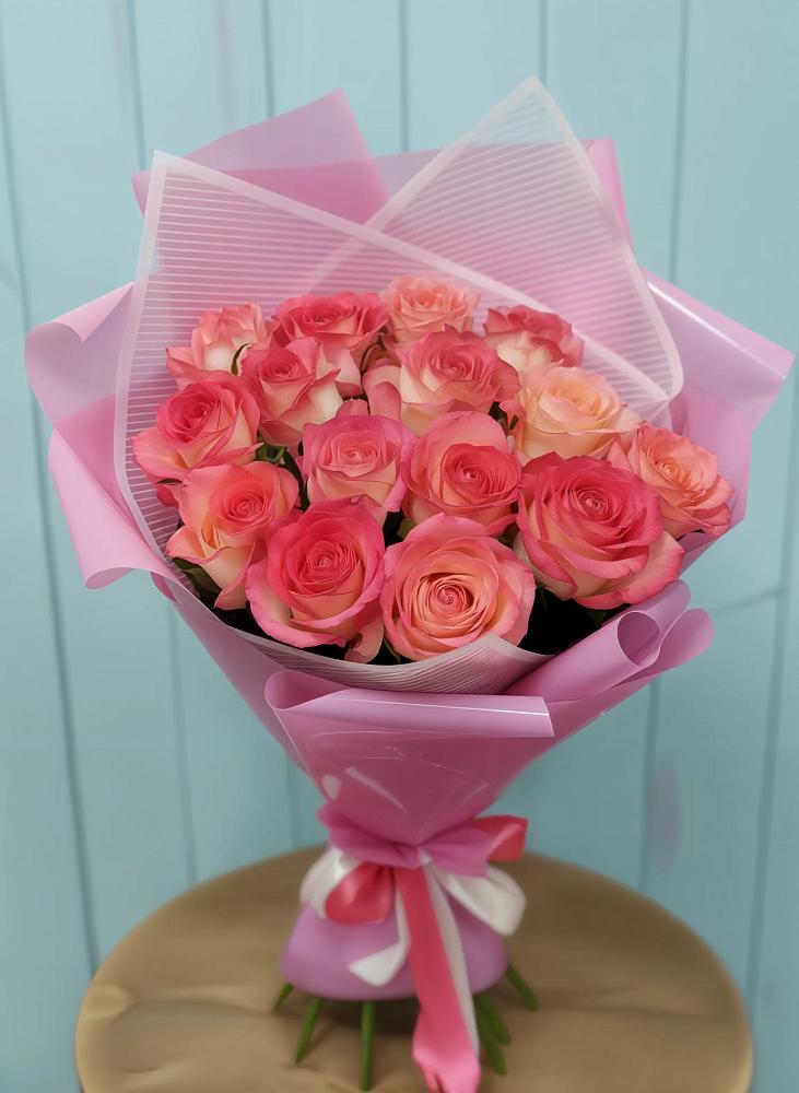 Букет 15 Розовых роз Равель в Новая Мельница