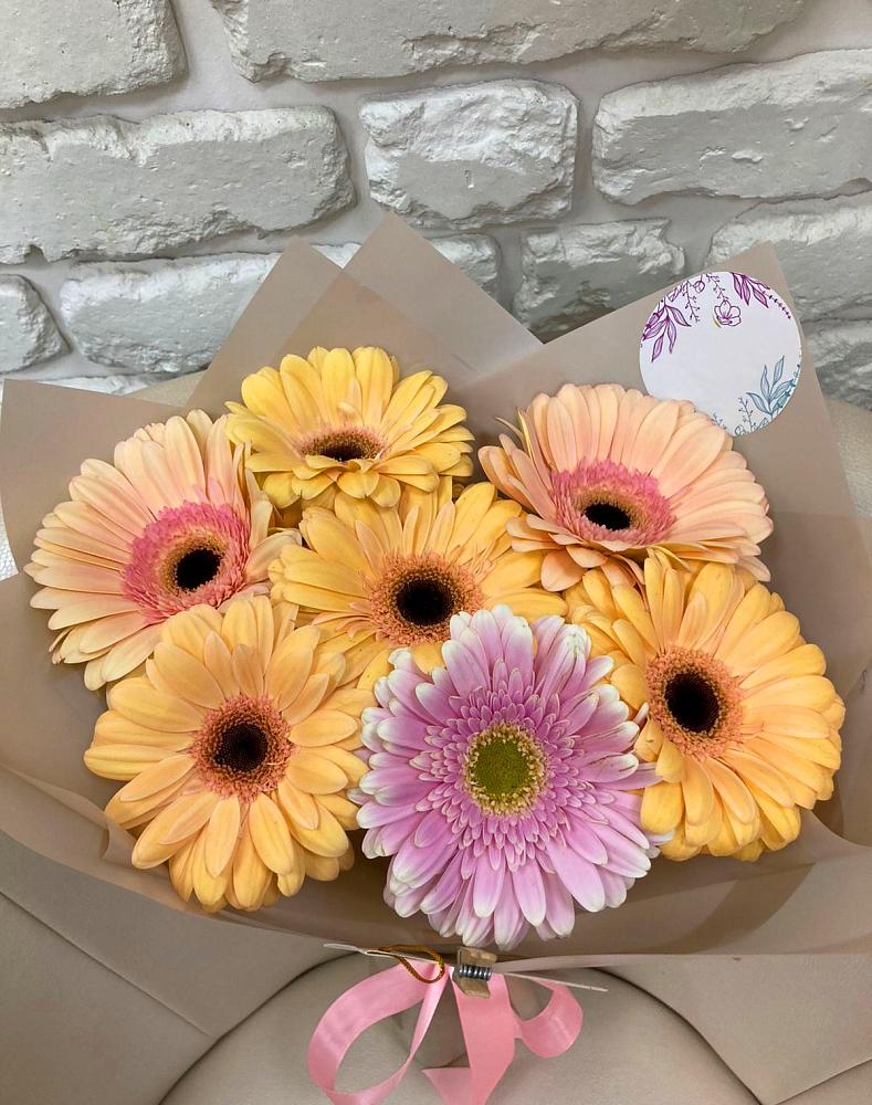 Букет цветов из: Герберы в Новая Мельница