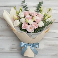 Букет цветов из:  Лизиантусы в Новая Мельница