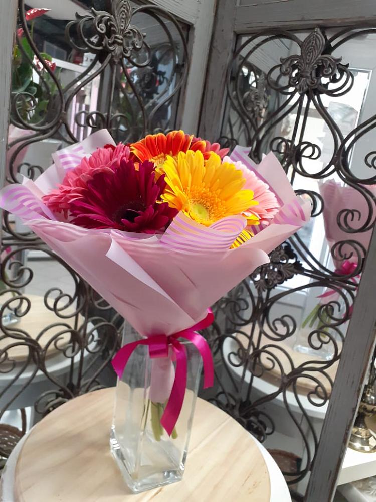 Букет цветов из: Герберы в Новая Мельница