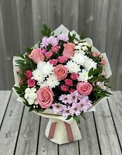 Букет цветов из:  Альстромерии, Гвоздики, Розы и Хризантемы в Новая Мельница