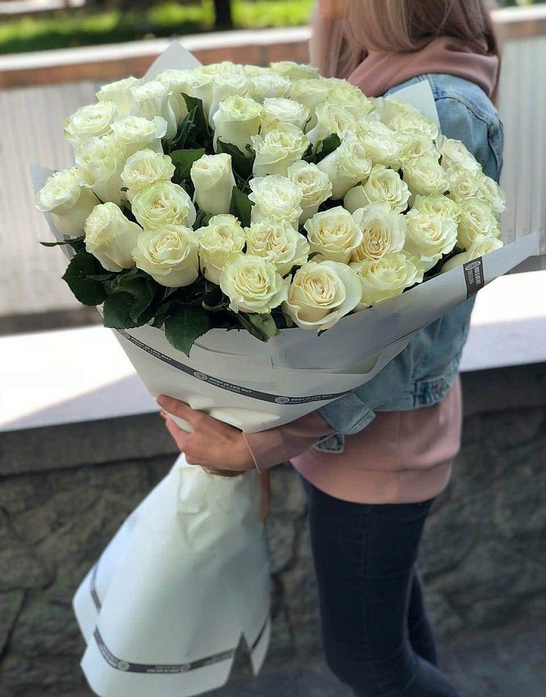 35 Белых роз в Новая Мельница Букет 35 Белых роз в Новая Мельница