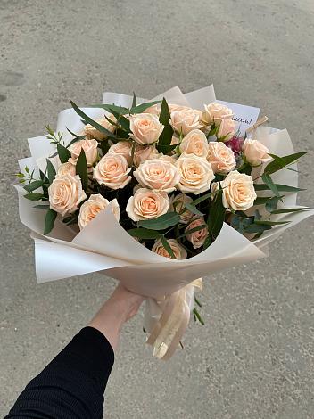 Букет Кремовые розы Латте в Новая Мельница