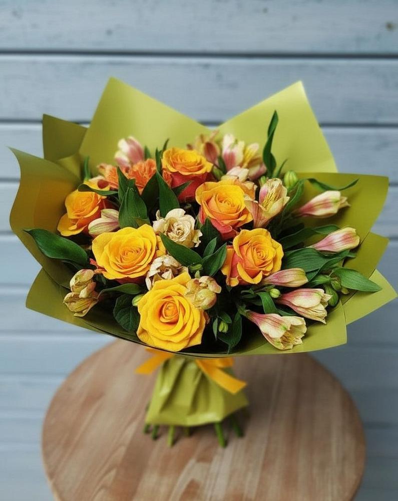 Букет цветов из: Альстромерии и Розы в Новая Мельница