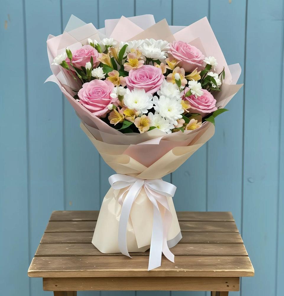 Букет цветов из: Гвоздики, Орхидеи и Розы в Новая Мельница