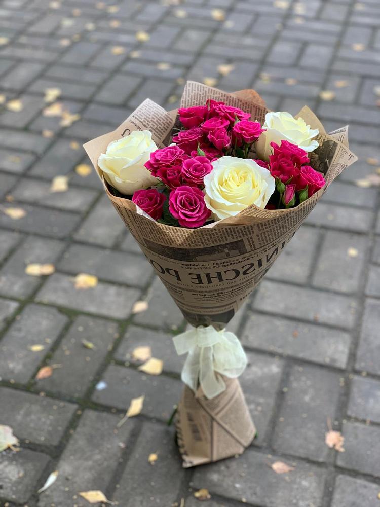 Букет цветов из: Розы в Новая Мельница