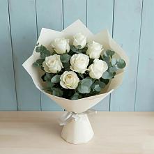 Букет Белые розы в Эвкалипте в Новая Мельница