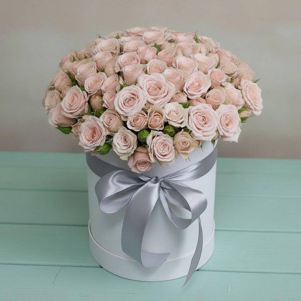 Цветочная композиция из Розы в шляпной коробке в Новая Мельница